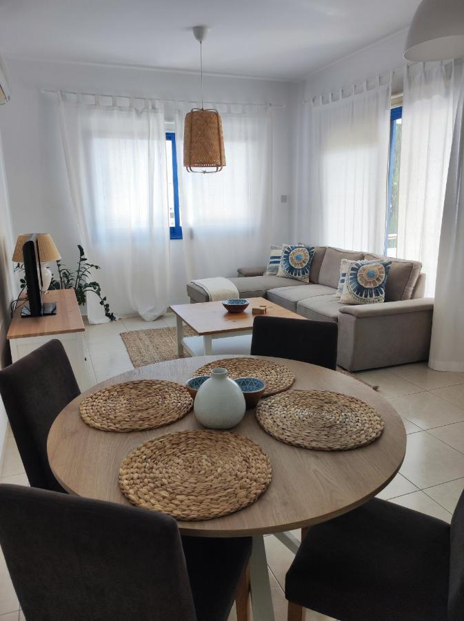 Appartement Marina Gardens à Paphos Extérieur photo